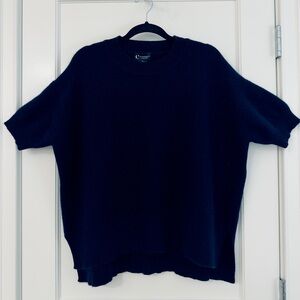 C Bloomingdale’s 100% Cashmere Short Sleeve Crew Neck Sweater, Navy